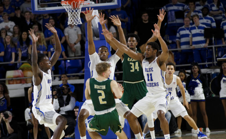 Men’s Basketball: Blue Raiders dominate Blazers in first home game as a ranked team