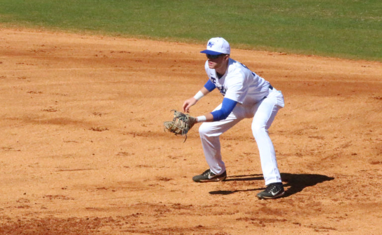 Baseball: Blue Raiders drop series to West Virginia after 10-4 defeat