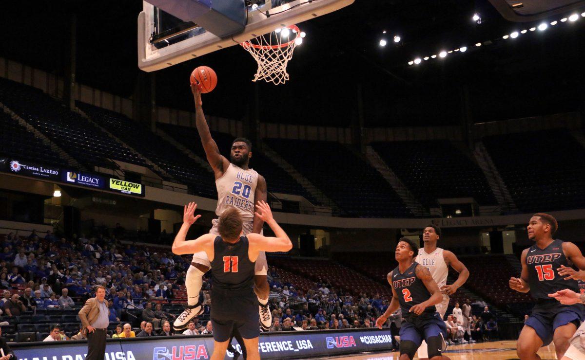 Giddy Potts lays the ball in with contact from UTEP's Jake Flaggert on Friday, March 10, 2017. (MTSU Sidelines/Tyler Lamb)