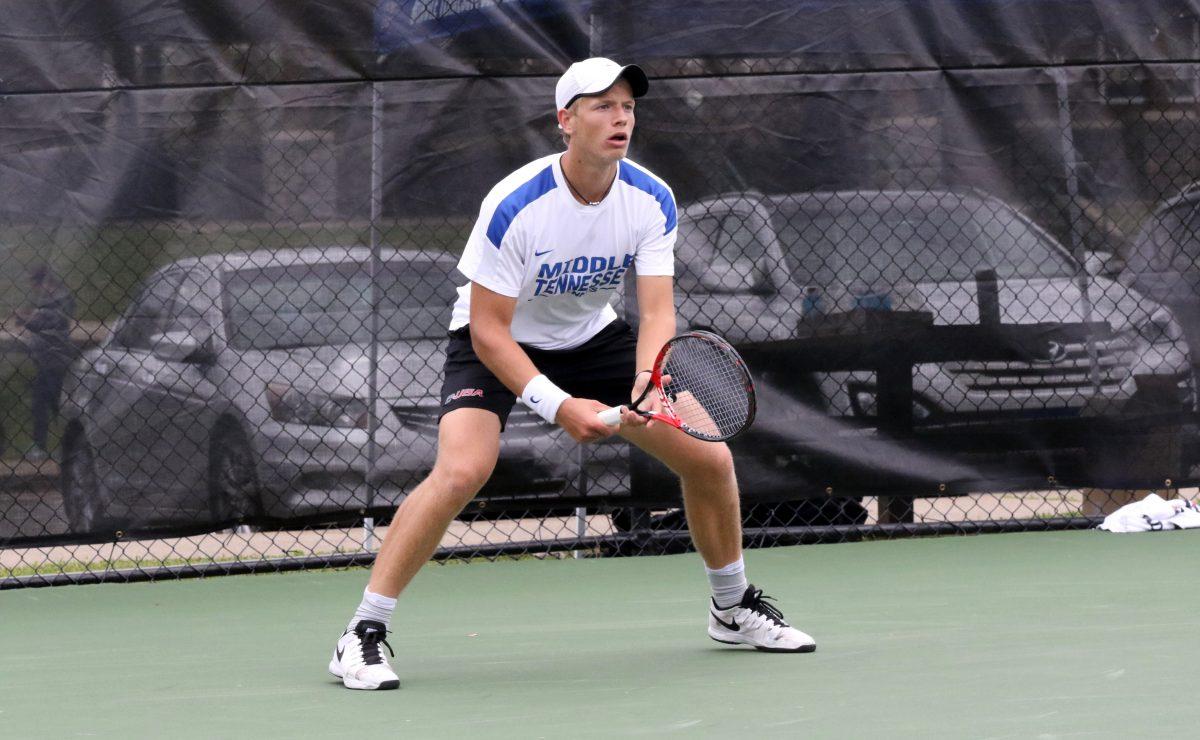 MTSU tennis wins nail-biter, snaps Valpo's 16-match win streak