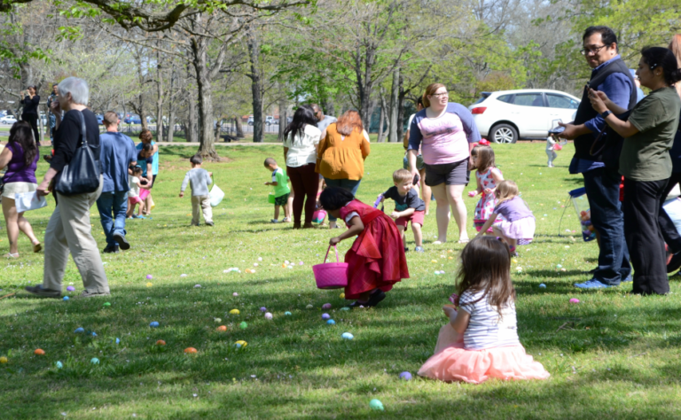 MTSU Panhellenic Council hosts annual egg hunt on President McPhee’s lawn