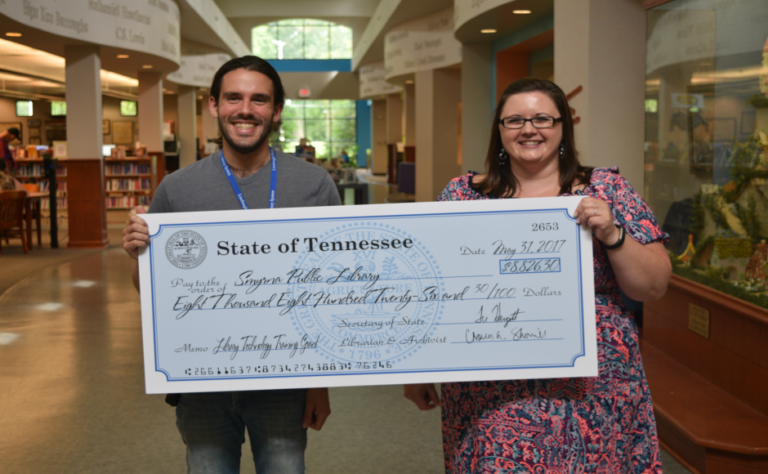 Smyrna Public Library uses technology grant to educate community, partner with Nashville Career Advancement Center
