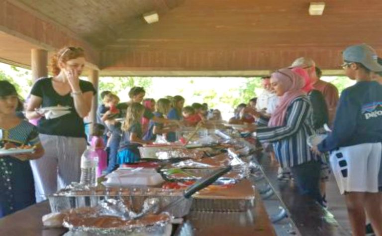 Murfreesboro Muslim Youth host Love Your Neighbor potluck