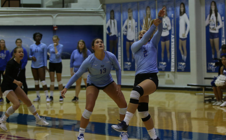 Volleyball: Blue Raiders fall to Governors despite resilient play