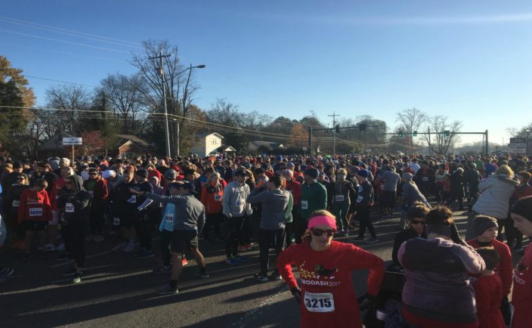 Eighth annual BoroDash brings hundreds of Murfreesboro residents together to raise funds for local charities