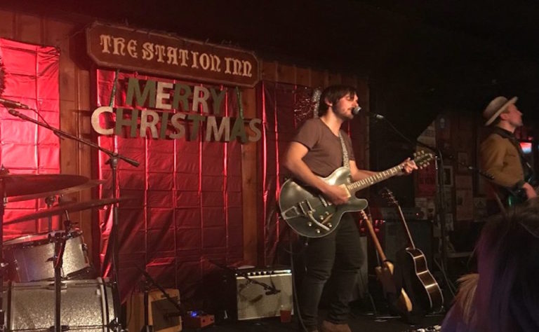 From songwriter to author: Charlie Worsham writes book, welcomes it through night of country music
