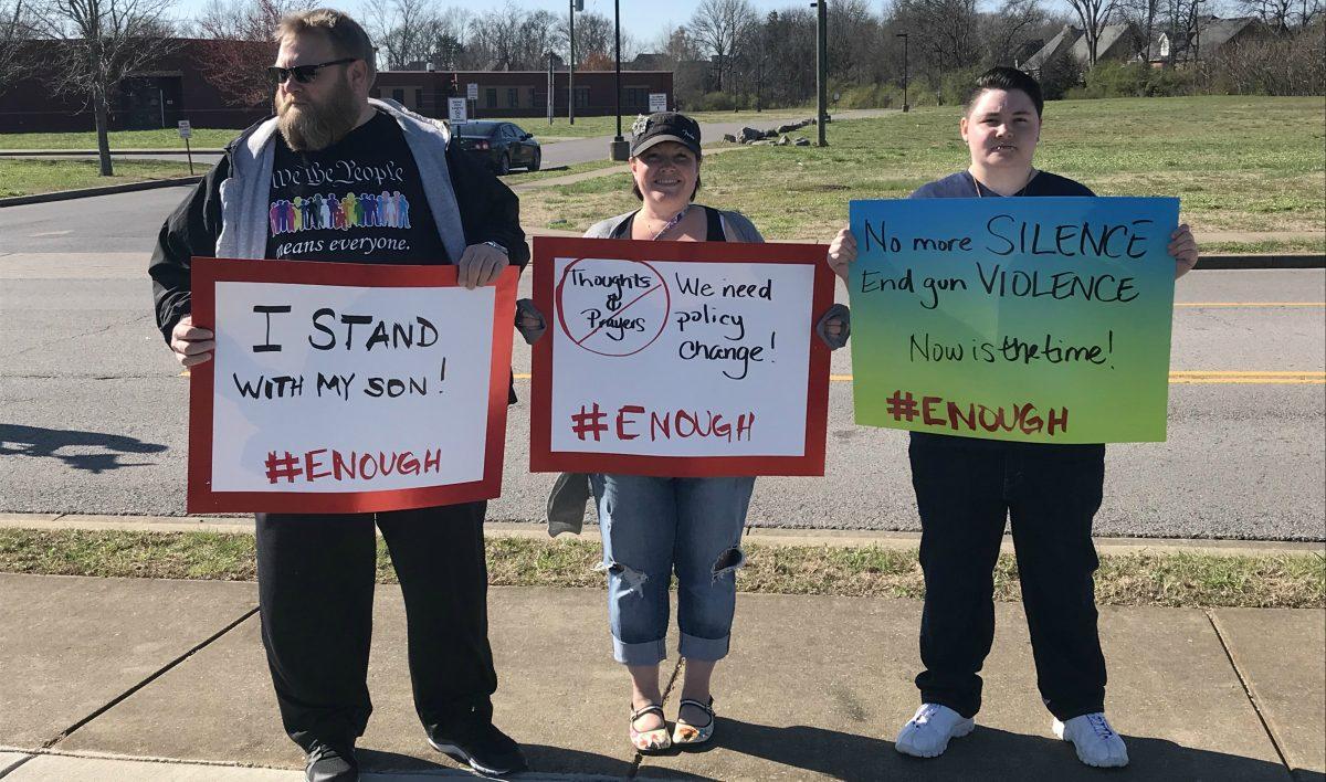 'It's inspiring': Murfreesboro students participate in National School Walkout Day, protest gun violence