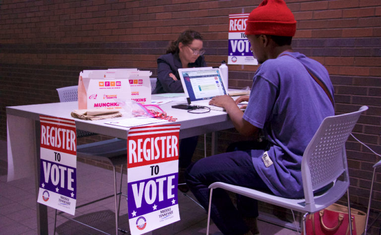 Students register on campus during final day of voter registration