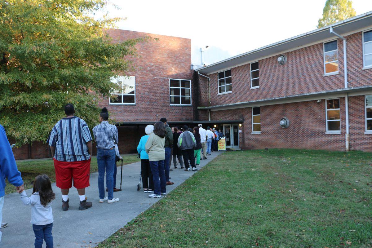 Residents wait in line to vote outside Central Magnet School in Murfreesboro, Tenn. on Nov. 6, 2018. (MTSU Sidelines / Angele Latham)