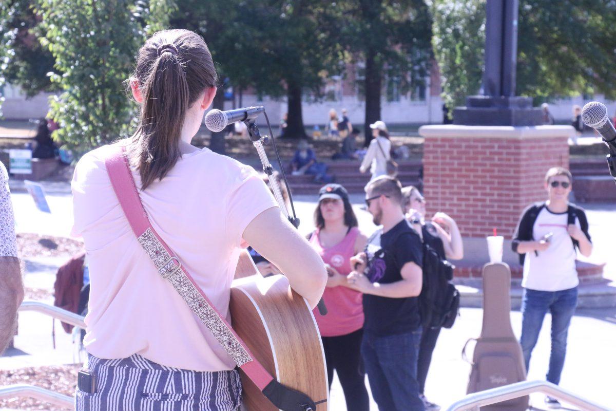 RIM student Korie Burton performs at Engagefest Tuesday, September 24. (Makayla Boling / MTSU Sidelines)