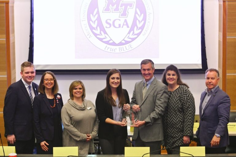 MTSU presented with 2019 Tennessee college voter registration competition award