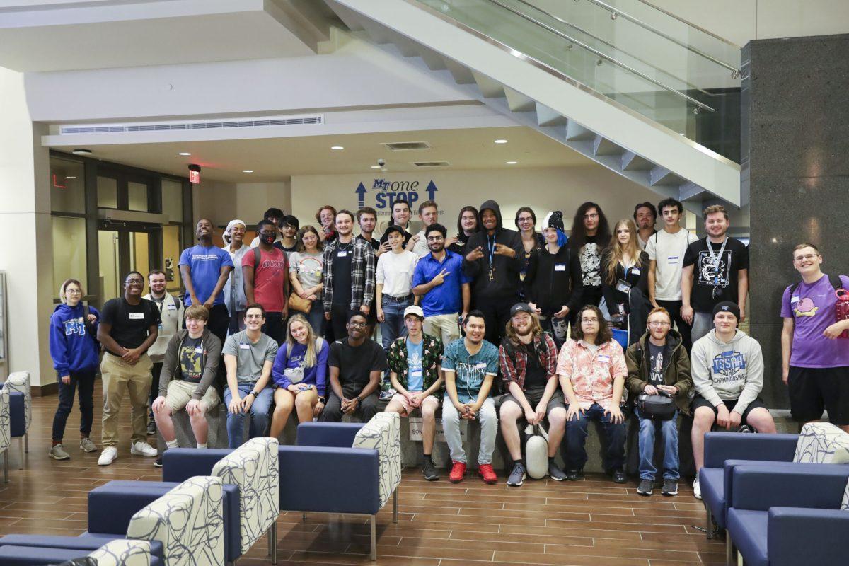 Group photo of all Game & Greet attendees. Photos by Makayla Sulcer. 