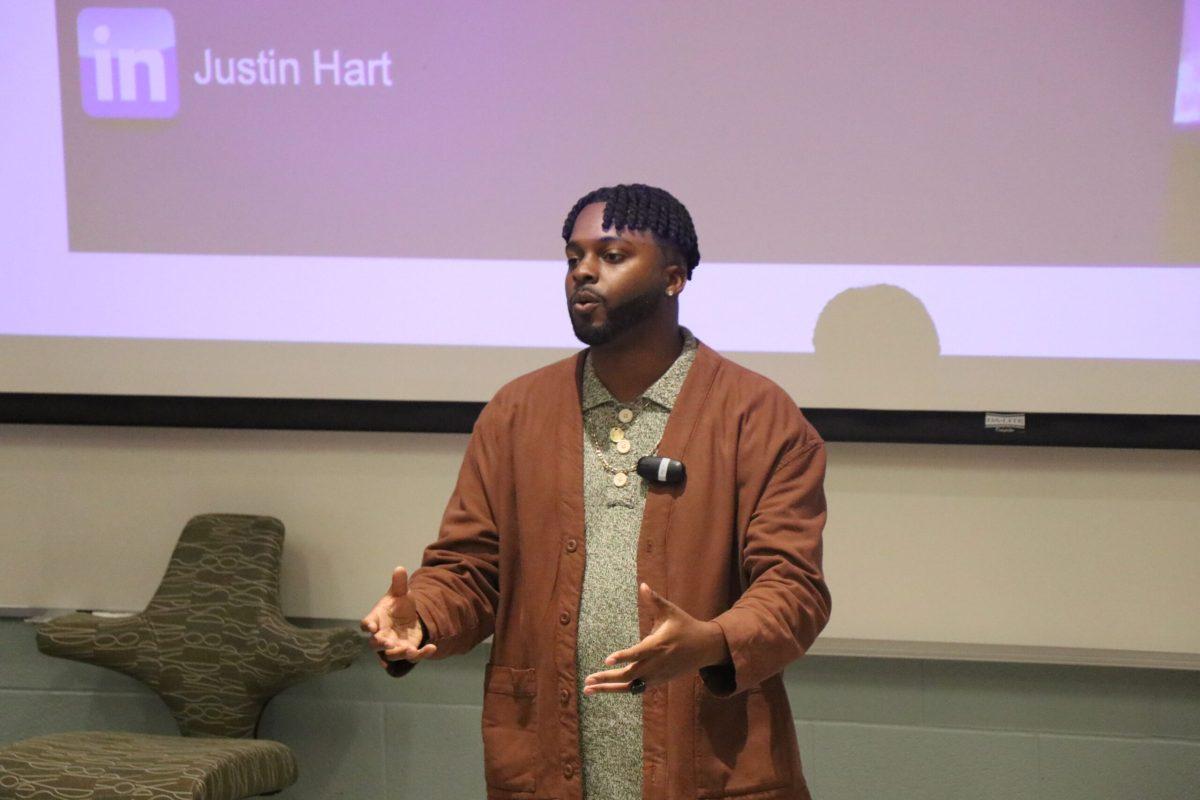 Justin Hart shares his career experience with the class. (photos by Lucas Kautzky)