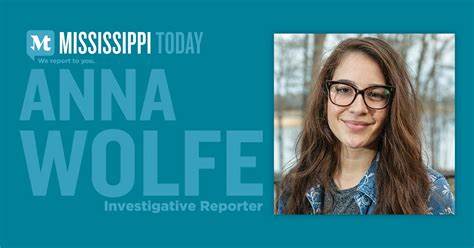 Pulitzer Prize winner Anna Wolfe breaks down Mississippi welfare investigation, speaks with young journalists