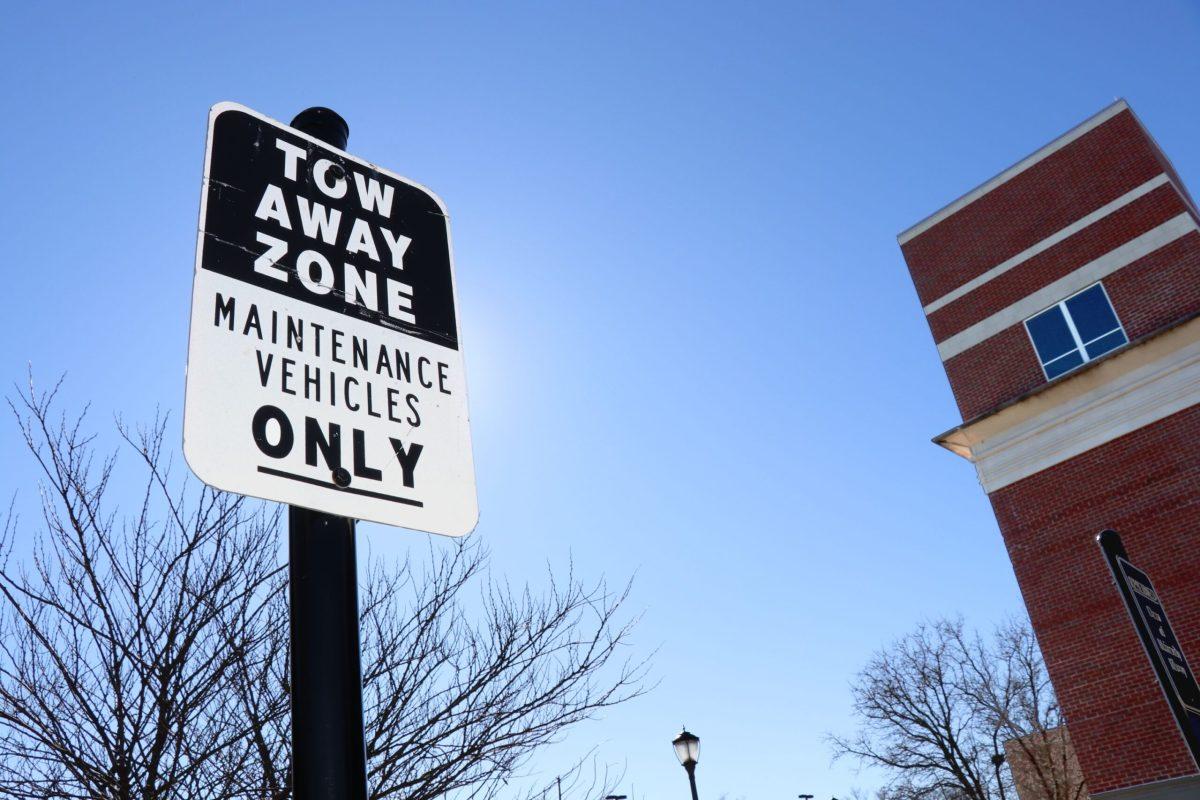 MTSU Tow Away sign dictates where campus visitors can and cannot park. (Taken by Hannah Carley.)