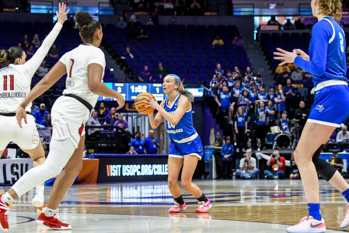 MTSU comes back from down 18; wins first NCAA Tournament game since 2007