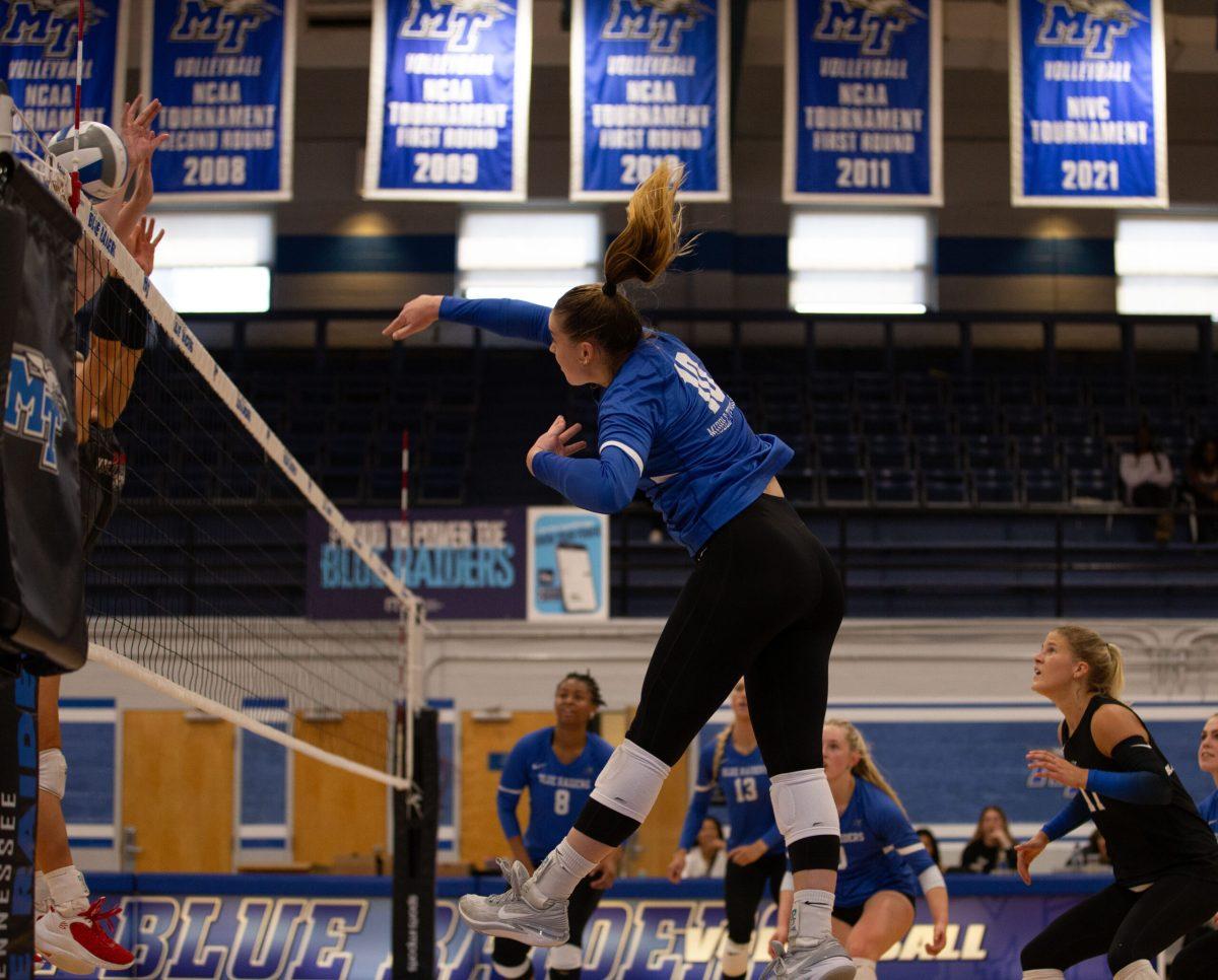 MTSU volleyball falls to Belmont in exhibition play