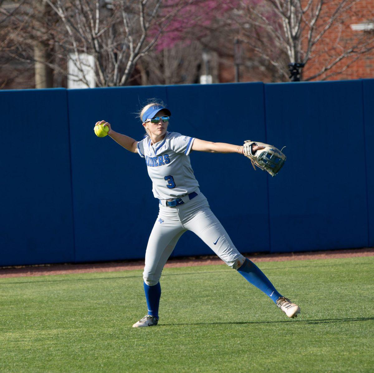 MTSU softball v. South Dakota photo gallery