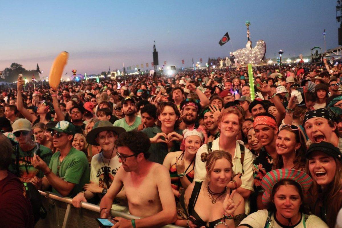 A crowd of thousands anticipates the Red Hot Chili Peppers’ performance at Bonnaroo Music & Arts Festival in Manchester, Tennessee, on June 15, 2024. (Photo by Skyler Wendell.)