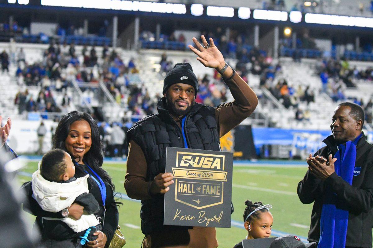 Kevin Byard accepting an induction into the C-USA hall of fame, 10-15-2024. (Photo by Erin Douglas)