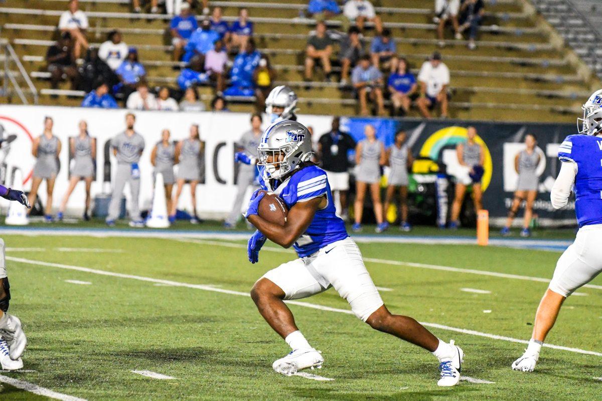 Jaiden Credle runs the rock against Tennessee Tech, 8-31-2024. (Photo by Erin Douglas)