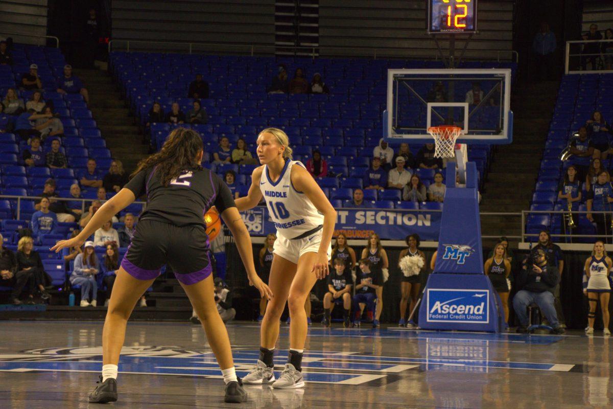 Jalynn Gregory in game against GCU, 11-8-2024. (Photo by Jaeda Jackson)