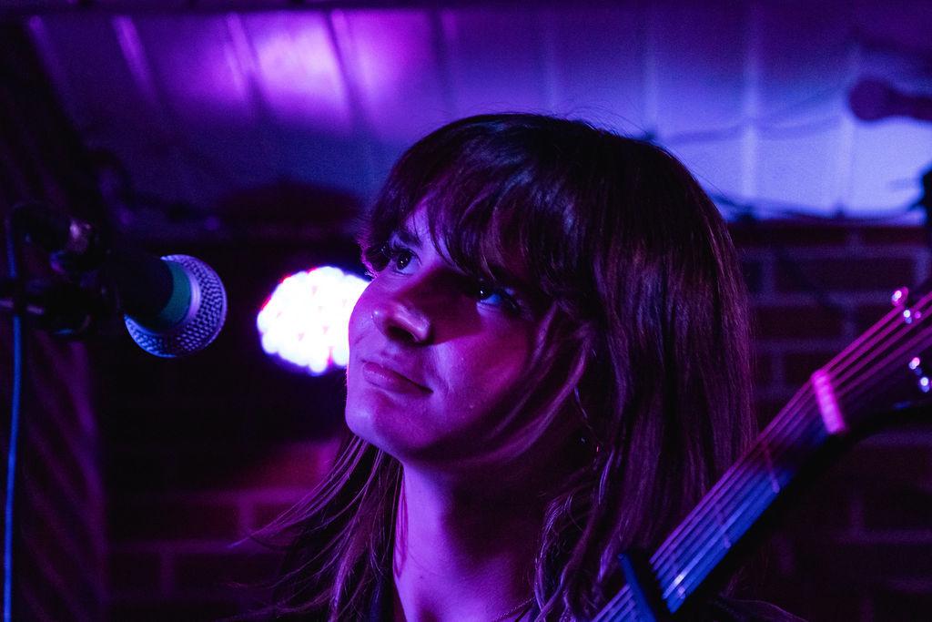 Caroline Bowling performs in Murfreesboro, Tennessee. (Photo by Sam McIntyre)