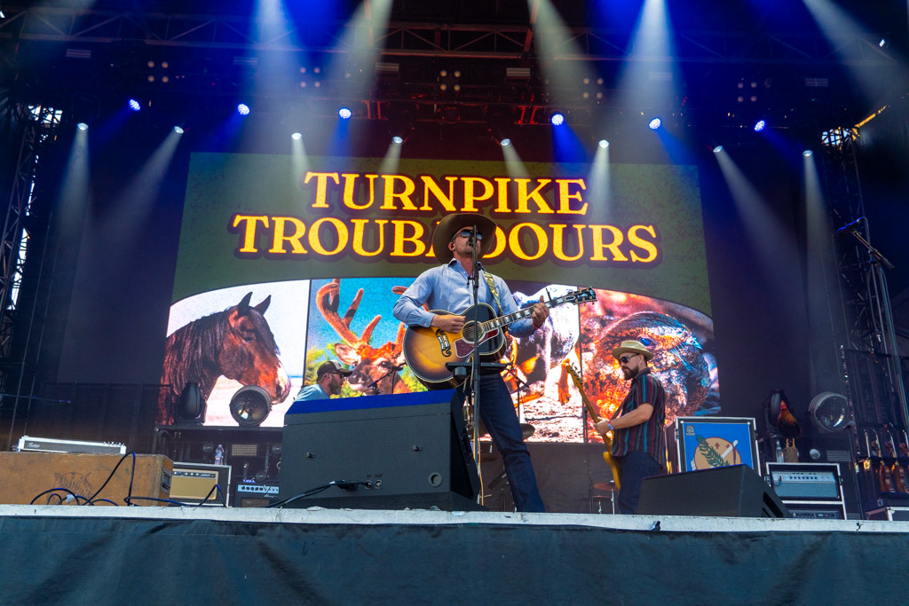 Evan Felker of Turnpike Troubadours sings at the Midnight Sun
Stage at Pilgrimage Music & Cultural Festival on Saturday, Sept. 27, 2025, in
Franklin, Tennessee