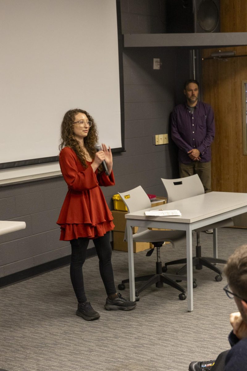 Welcoming by Zoe Vecchio, the president of photo society at the artist talk at MTSU on Feb. 3. 2026. 