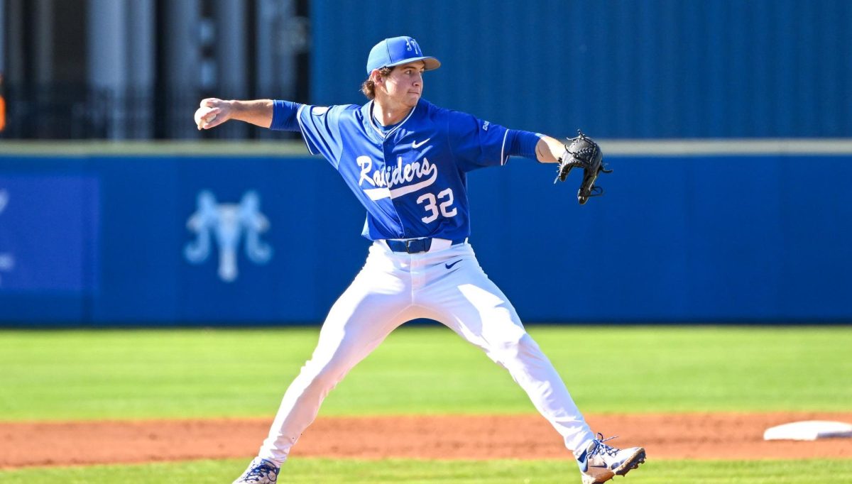 MTSU pitcher Drew Horn throws to first base to attempt to pick off a runner against Kennesaw State at Reese Smith Jr. Field on March 14, 2026.