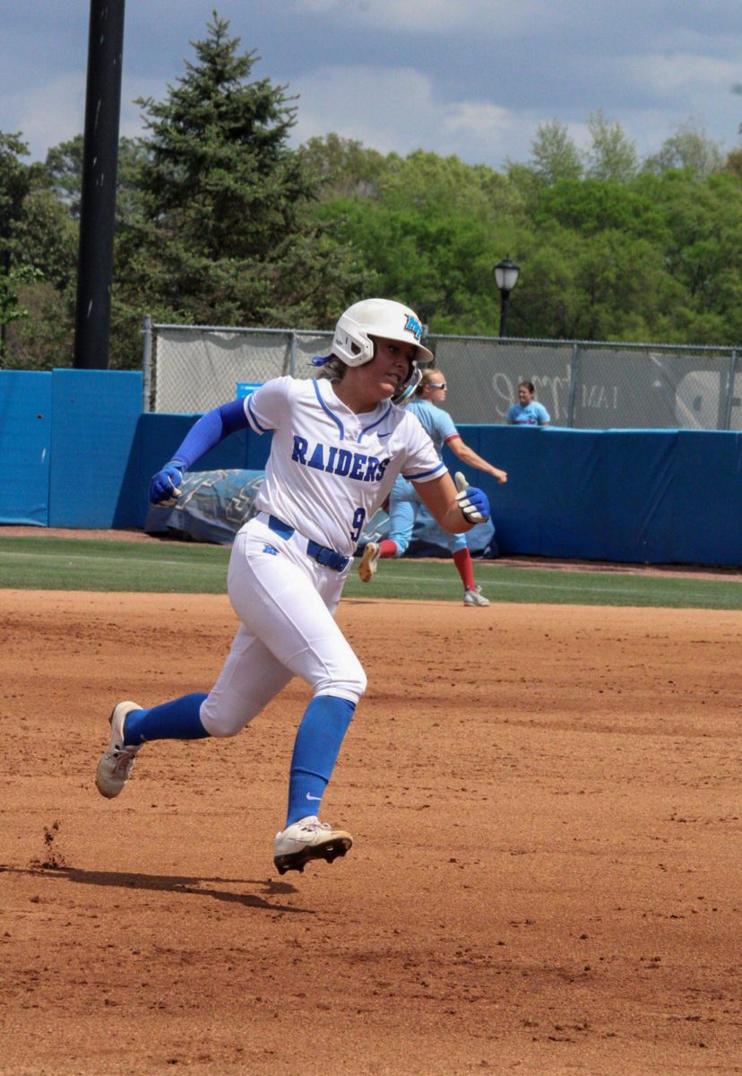  Middle Tennessee’s Avery Wynne (9) rounds the bases against Louisiana Tech
at Blue Raider Softball Field on April 4, 2026.