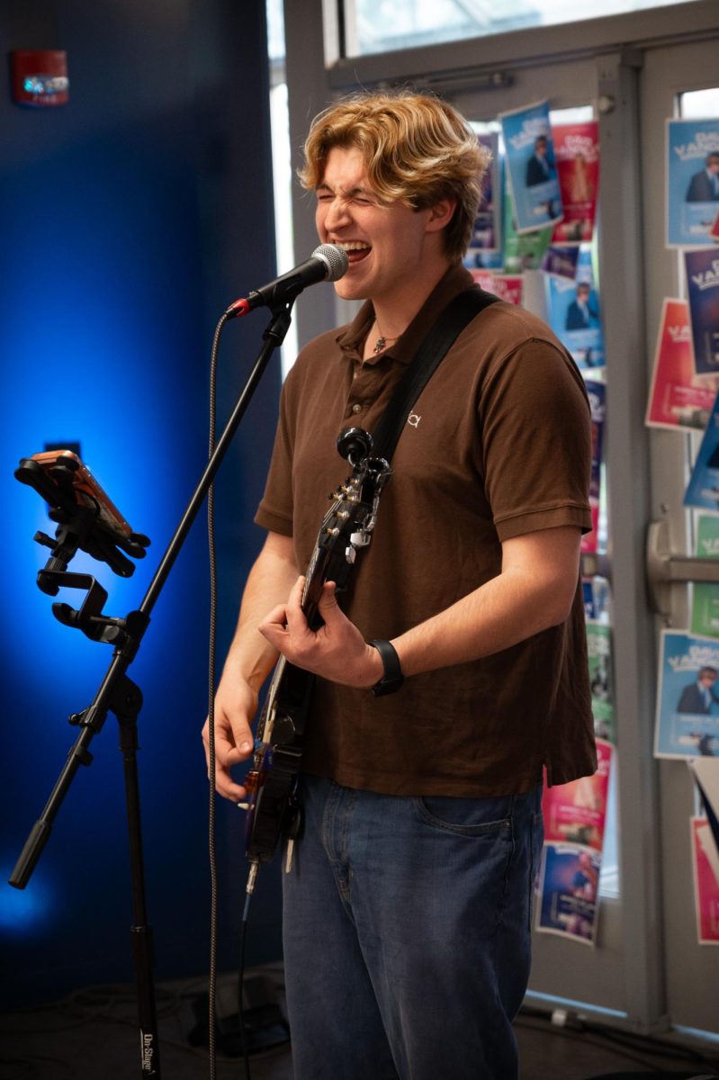 David Vandelay performs for students at McCallies dining hall on Mar. 30, 2026.